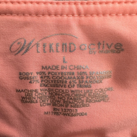 Weekend Active Capri pants - Picture 2 of 3